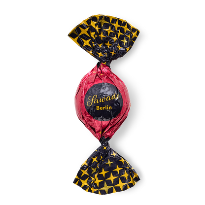 Gift tin of mixed chocolate balls, 15 pieces.